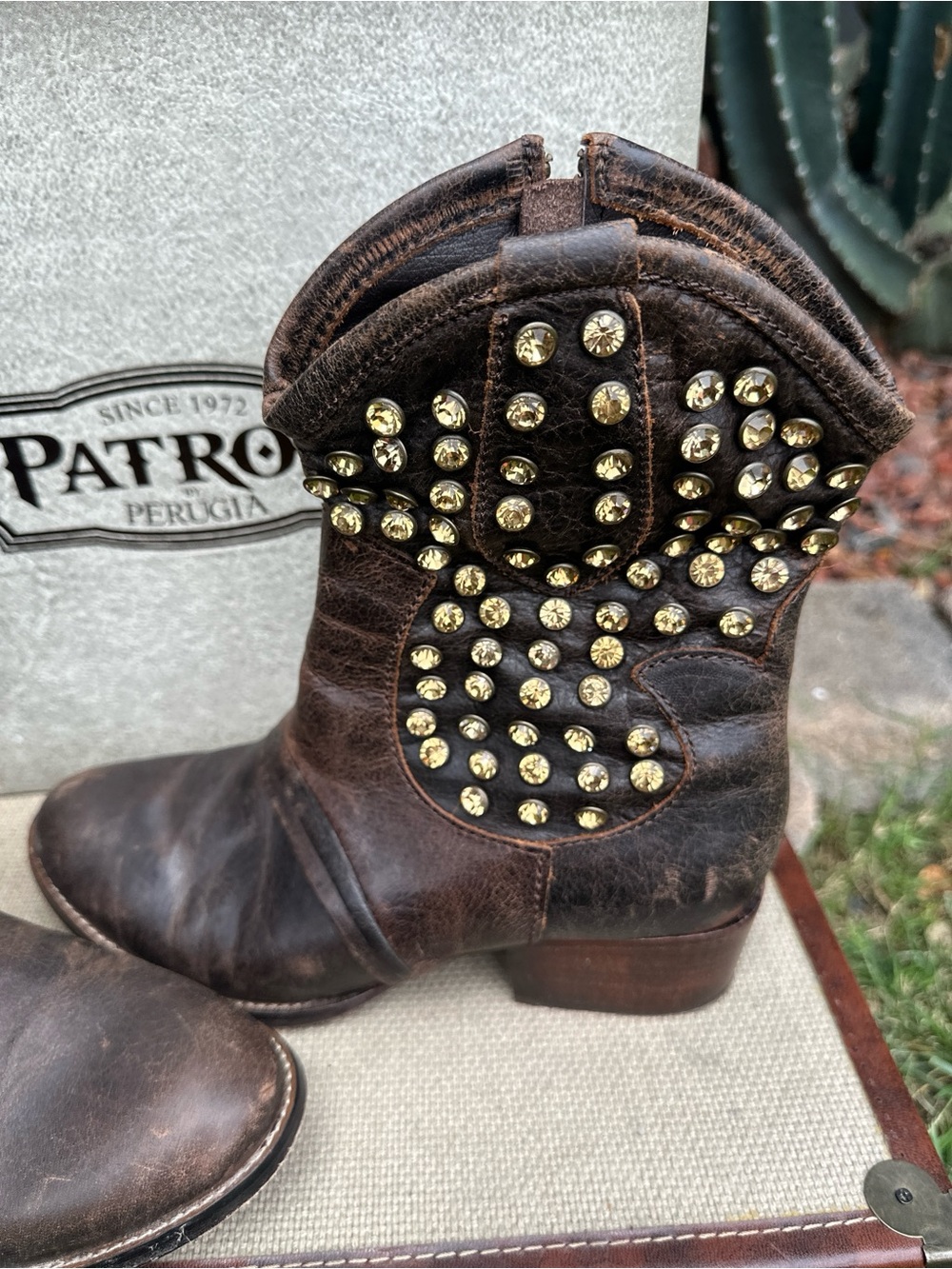 Patrón Studded Brown Leather Western Boots - Picture 10 of 15